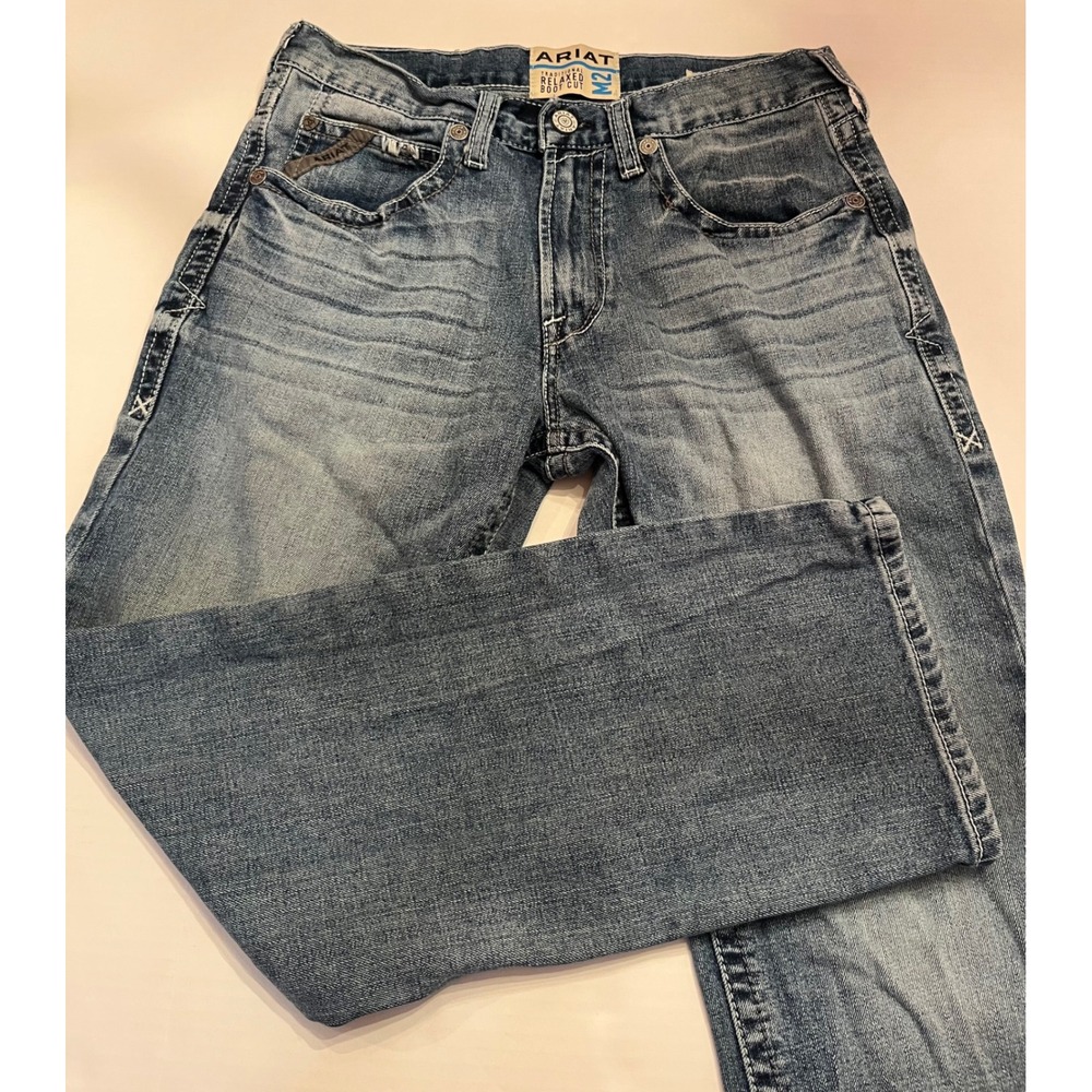 Ariat M2 Traditional Relaxed Boot Cut Jeans Mens 32x30 Medium Wash Denim